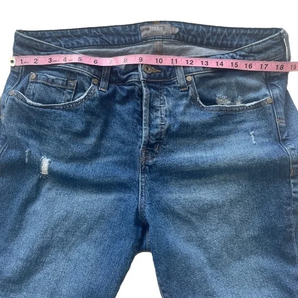 Torrid High Rise Straight Leg Short Jeans - Picture 8 of 9